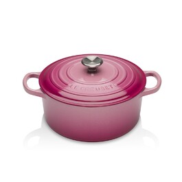 Кастрюля / жаровня с крышкой 24 см, малиновый Signature Le Creuset