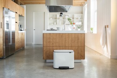 Мусорный бак с педалью, 36 л белый Pedal Bin Bo Brabantia