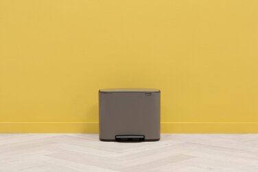 Мусорный бак с педалью 11+23 л платиновый двухсекционный Pedal Bin Bo Brabantia