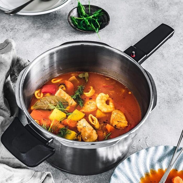 Набор скороварок 4,5 + 2,5 л 2 предмета Vitaquick Fissler