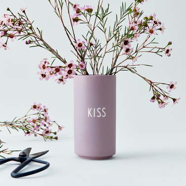 Ваза "Kiss" 11 см Lavender Favourite Design Letters