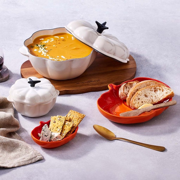 Тарелка 23 см Meringue Halloween Le Creuset